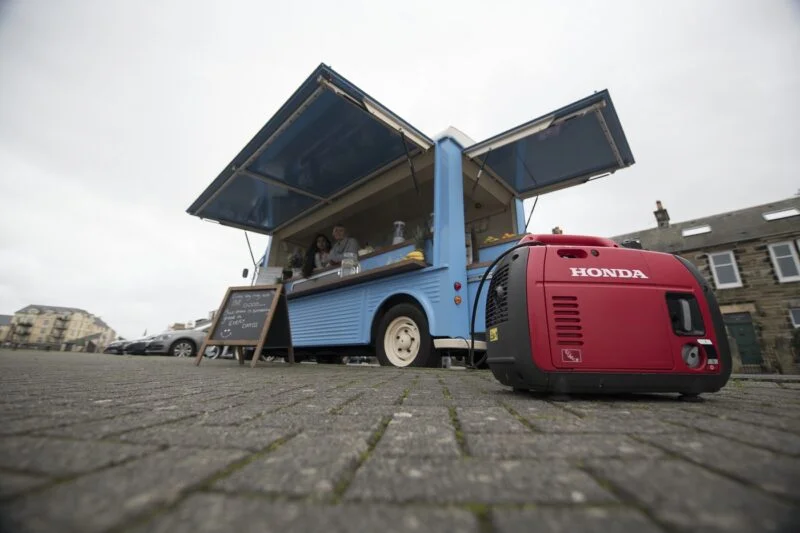 Honda benzinski bešumni agregat za struju inverter EU22i 2.2kW