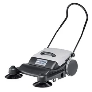 Nilfisk Advance uređaj za metenje SM800