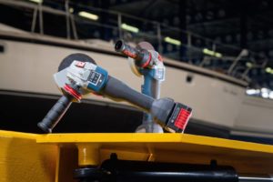 BOSCH aku ugaona kutna brusilica GWS 18V-10 SC