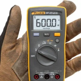 Fluke profesionalni multimetar 107