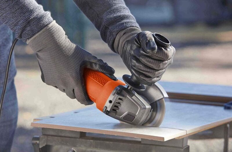 Black+Decker ugaona kutna brusilica BEG110 750W 115mm