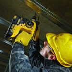DeWALT aku elektro-pneumatski čekić DCH253M2 SDS+ 2.1J