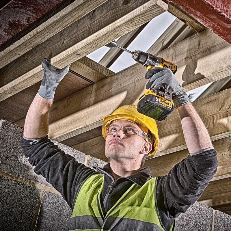 DeWALT set aku bušilica i aku udarni odvijač DCK2077P2T 18V 2x5Ah