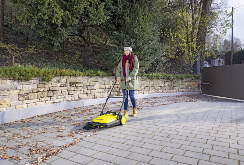 Karcher uređaj za metenje sweeper S 4