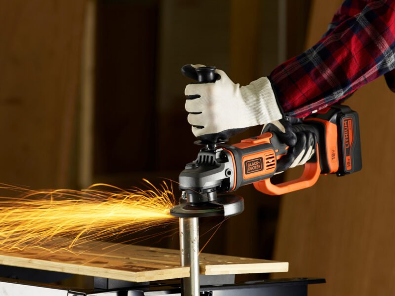 Black+Decker aku ugaona kutna brusilica BCG720M1 18V 125mm