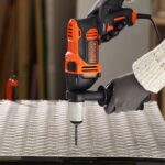 Black+Decker udarna bušilica sa 32-dijelnim setom pribora BEH850KA32 850W