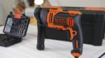 Black+Decker udarna bušilica sa 32-dijelnim setom pribora BEH850KA32 850W
