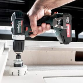 Metabo aku bušilica odvijač BS 18 L BL 2xAKU (2,0 Ah) SC 30
