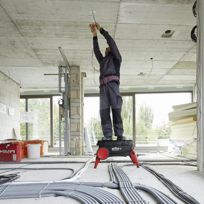 Wiha transportni kofer sa komplet 100-dijelnim setom alata za električare ELECTRIC XXL III