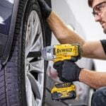 DeWALT aku udarni odvijač XR BRUSHLESS DCF899N-XJ 18V 950Nm