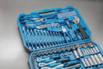 HOEGERT 131-dijelni set alata za domaćinstvo i radionicu 1/4", 3/8", 1/2" HT1R439