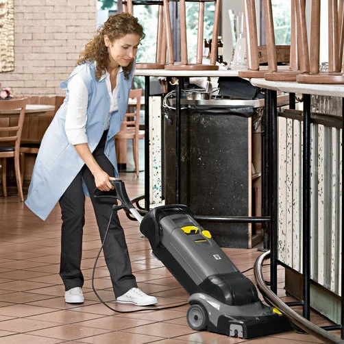Karcher mašina za ribanje i sušenje BR 30/4 C