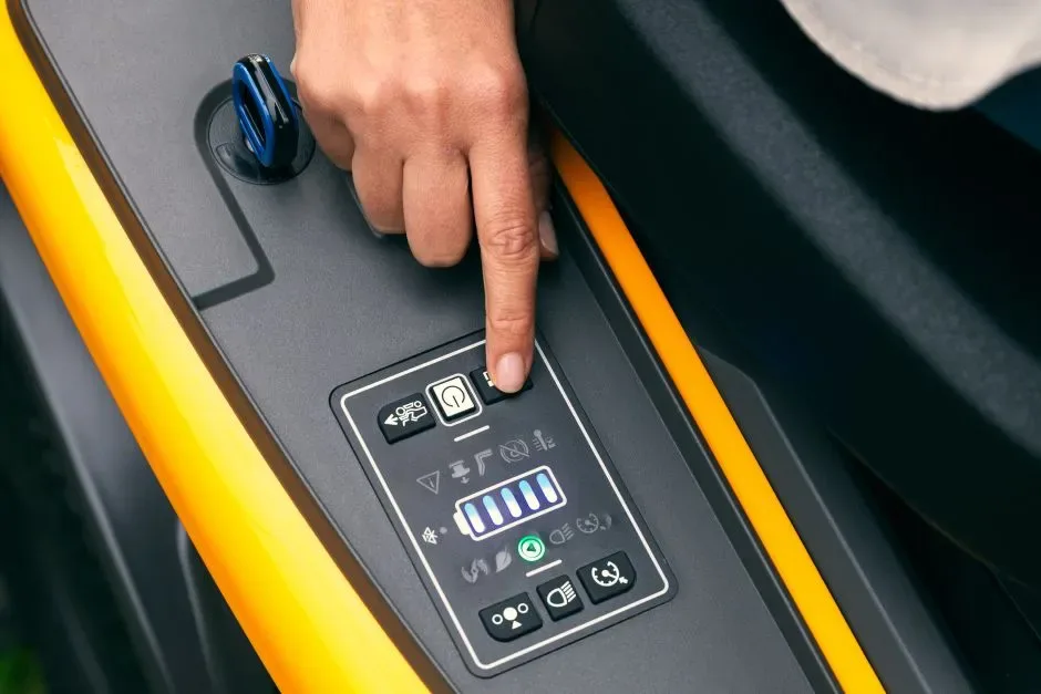 Stiga aku traktor kosačica kosilica Swift 372e