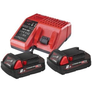 Milwaukee set sa dvije baterije 2 Ah i punjač M12-18 C