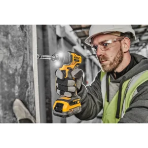DeWalt aku udarni odvijač 18V 1/4" 192Nm u TSTAK koferu