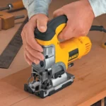 DeWalt ubodna pila 701W DW331K