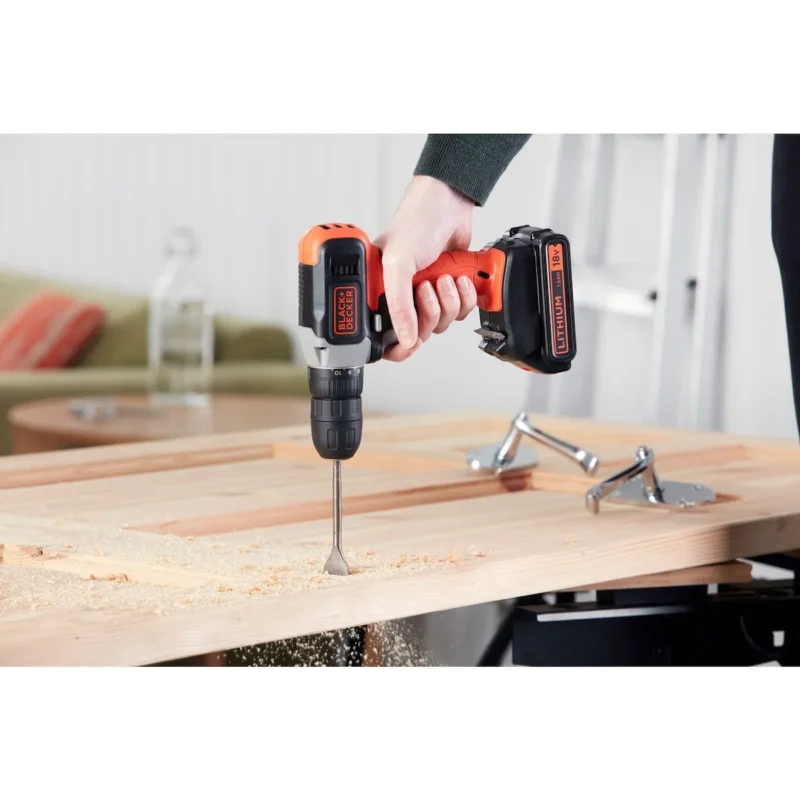 Black+Decker aku bušilica 18 V BCD001C2