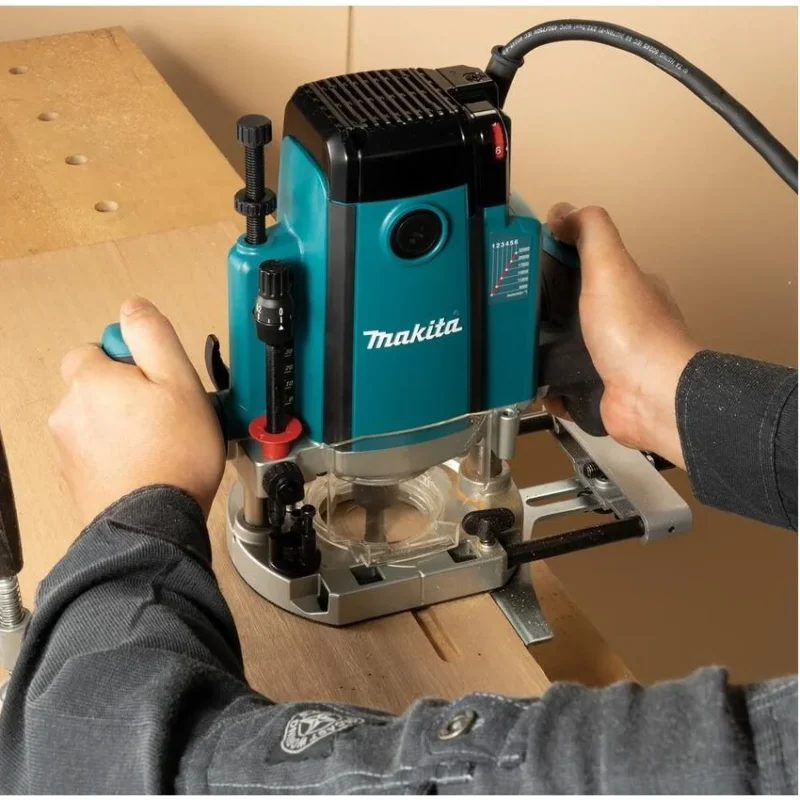 Makita glodalica RP2303FC08