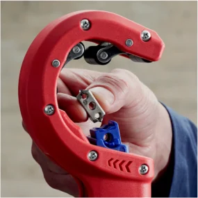 Knipex rezač plastičnih cijevi DP50 Ø 32-50 mm 90 23 01 BK