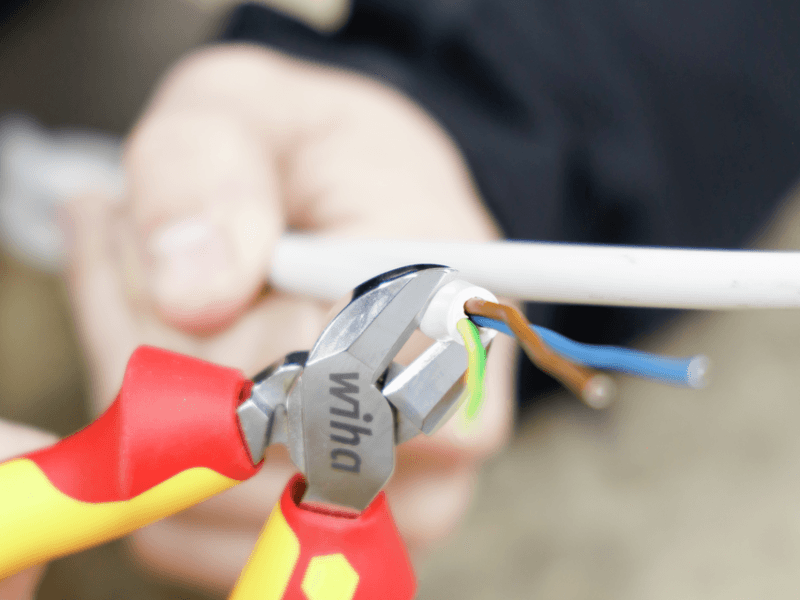 Wiha rusak sa 27 komada električarskog alata VDE 45528 (Kopiraj)
