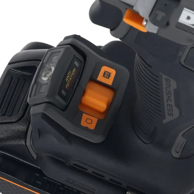 DeWALT aku bušilica odvijač MCLAREN F1 TEAM DCD85MP2T