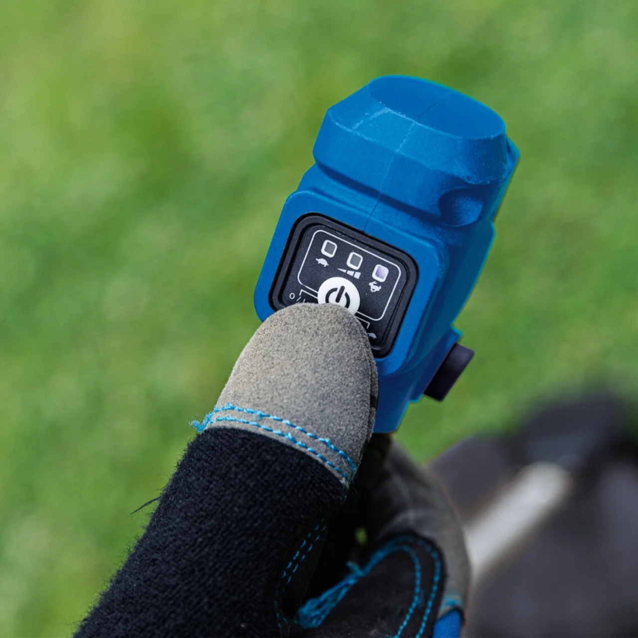 BCH330 7 Scheppach aku trimer za travu IXES C-LT300-X - Solo (Kopiraj)