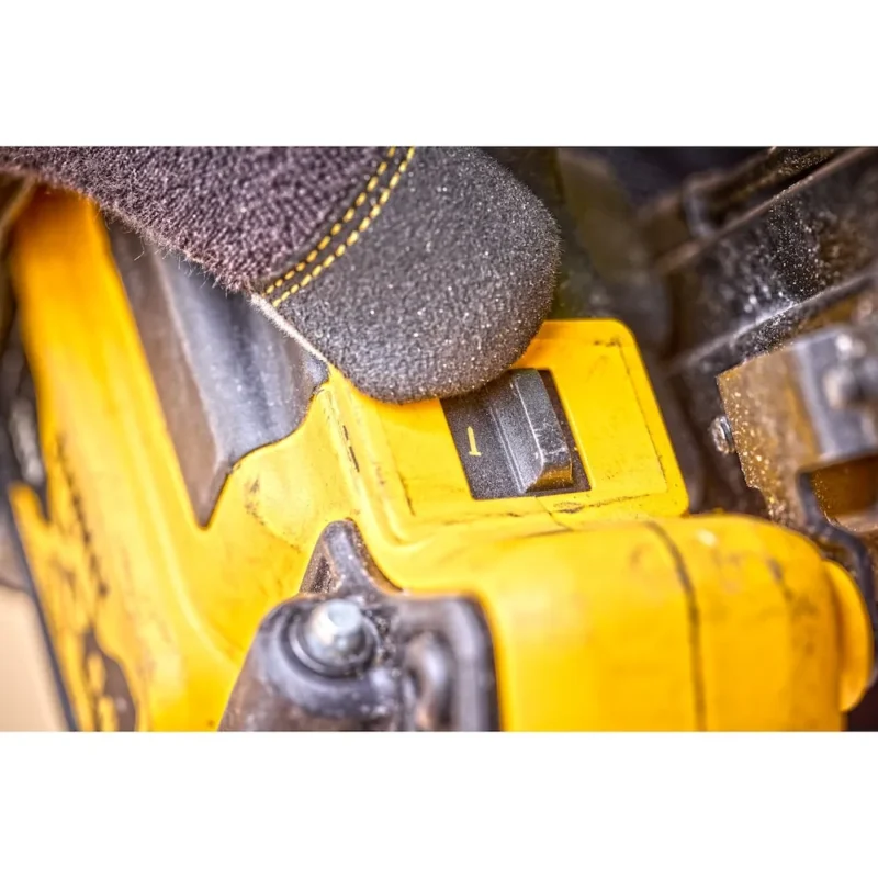 DeWalt aku pištolj za eksere-drvo 18V 2x5.0Ah DCN692P2 Kit (Kopiraj)